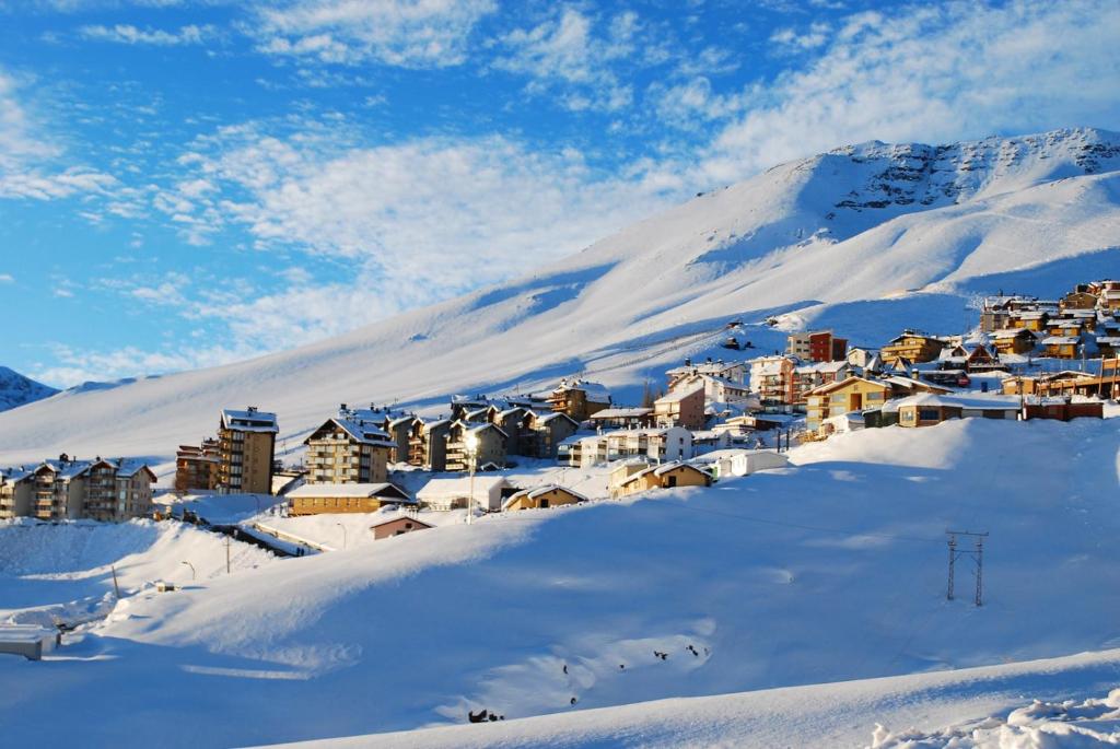 Gallery image of One-of-a-Kind Ski Trip in Chile in Santiago