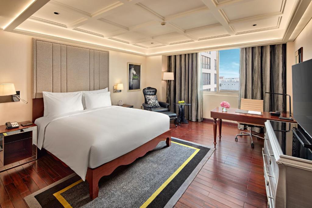 Deluxe King Room - Complimentary daily chocolate hour 5-6pm