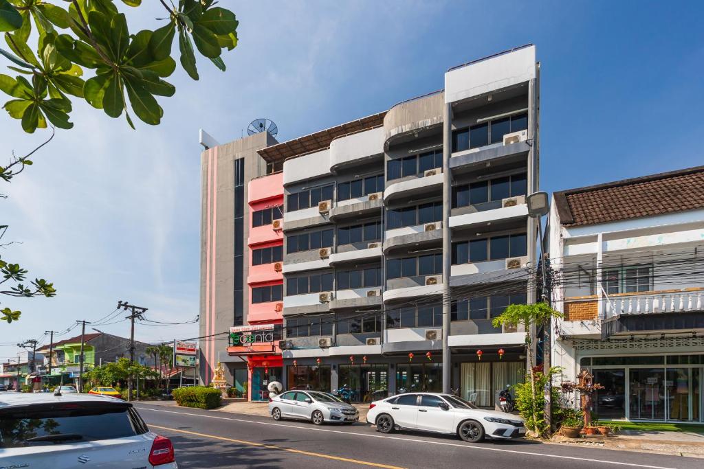 Recenta Style Phuket Town - Resim 37