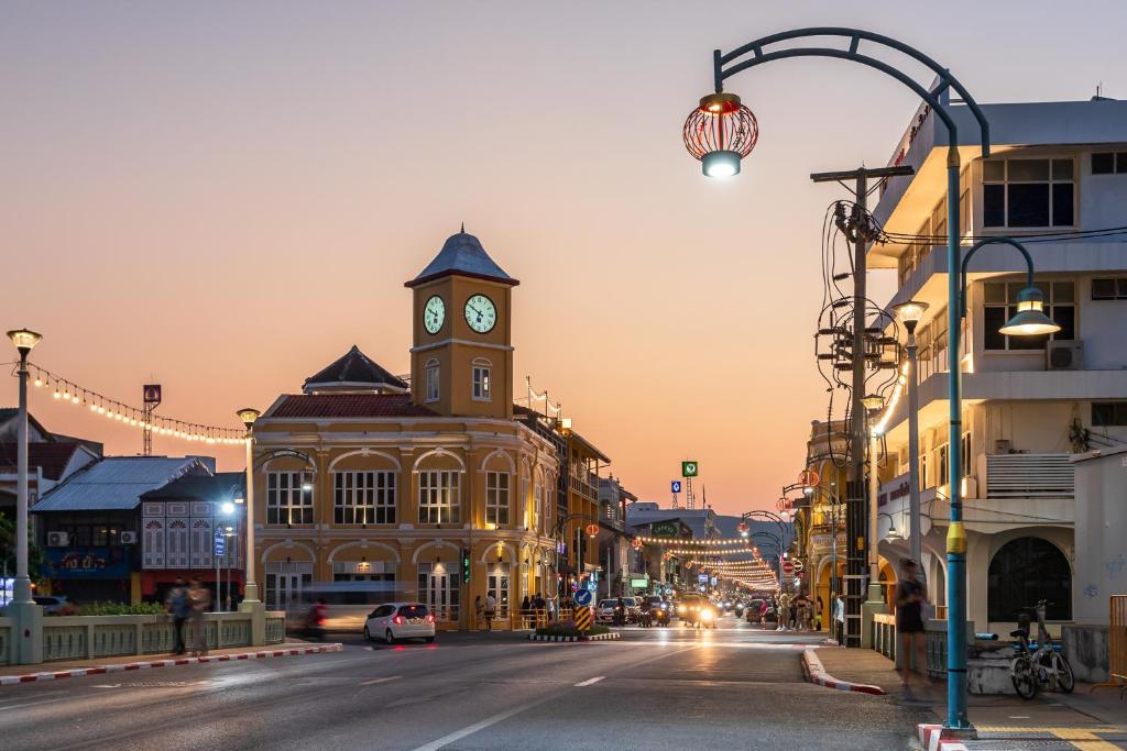 Recenta Style Phuket Town - Resim 8