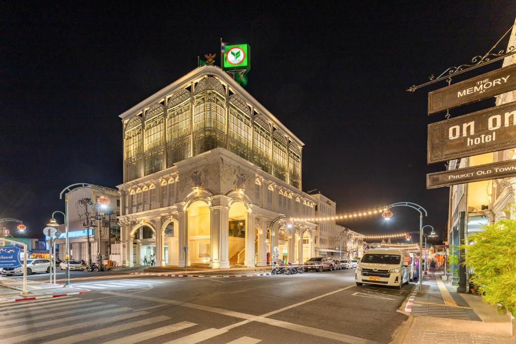 Recenta Style Phuket Town - Resim 38