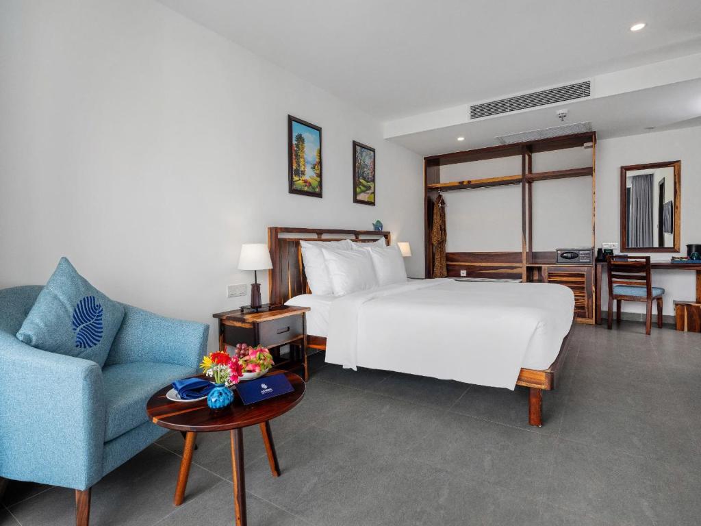 Phòng Deluxe Giường Đôi Có Ban Công
