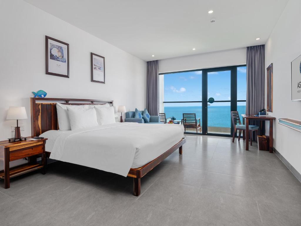 Phòng Senior Deluxe Giường Đôi