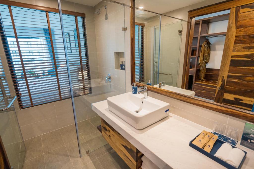 Phòng Senior Deluxe Giường Đôi