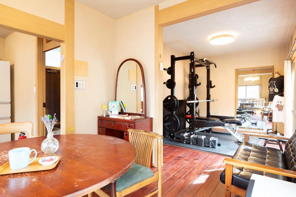 Fitness centrum a/nebo fitness zařízení v ubytování Popotel Three