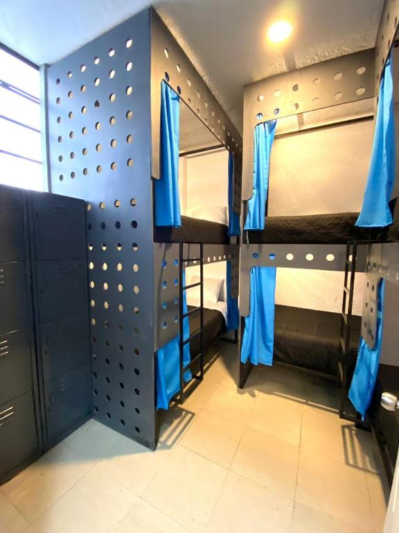 Palanda nebo palandy na pokoji v ubytování RHM Spaces - Roma