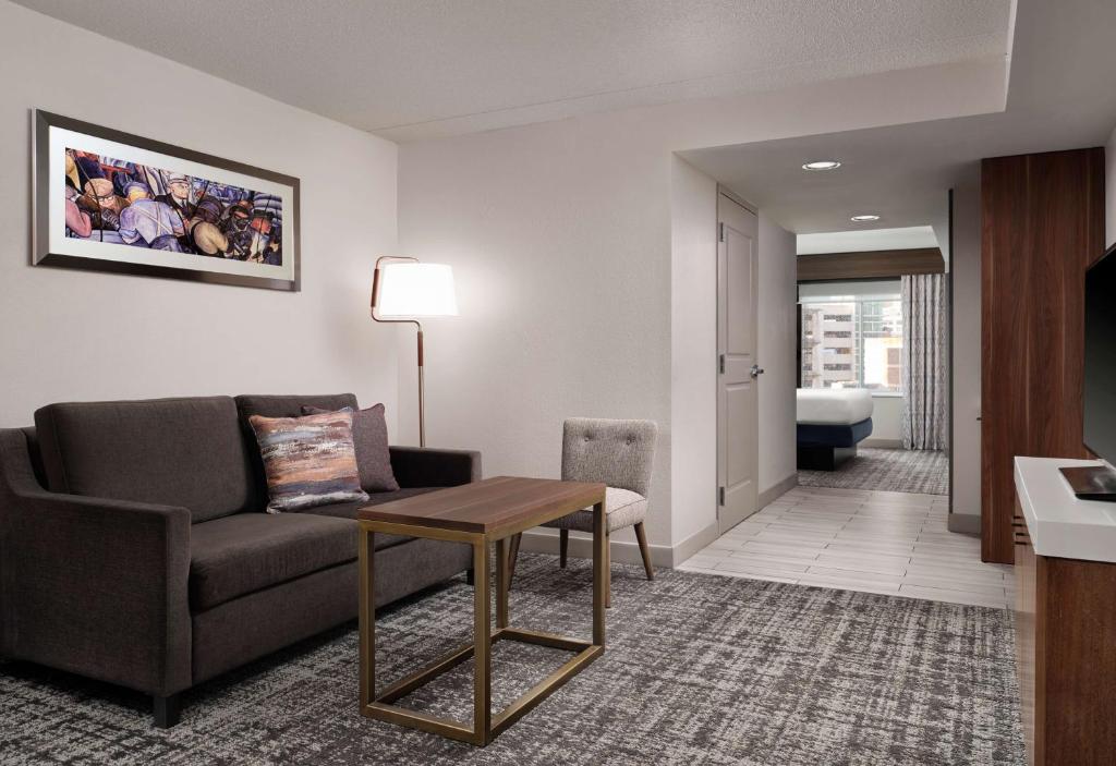 Hilton Garden Inn Detroit Downtown - 