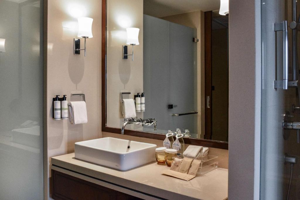 Hilton Bangkok Grande Asoke - Resim 4