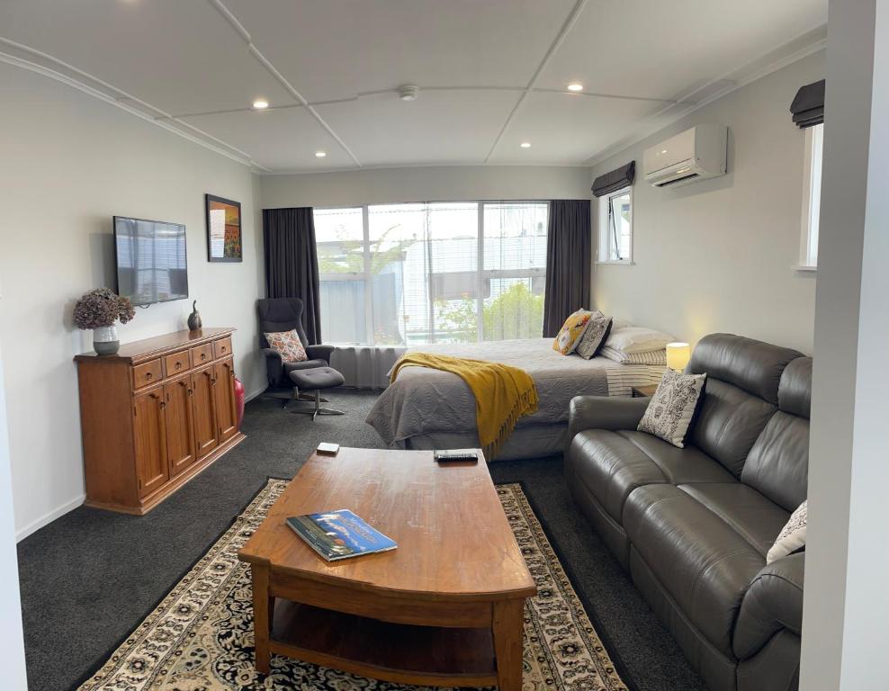 The Rest Home - Resim 5