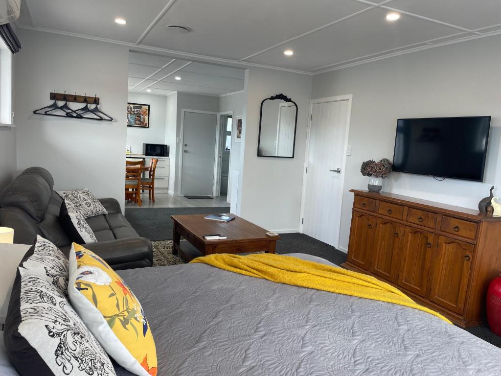 The Rest Home - Resim 9