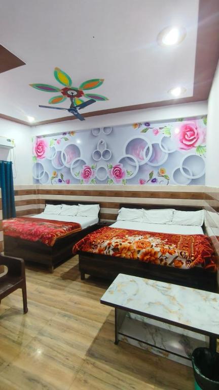 Fotografie z fotogalerie ubytování Kamal Dham Hotel - Near Prem Mandir v destinaci Vrindavan