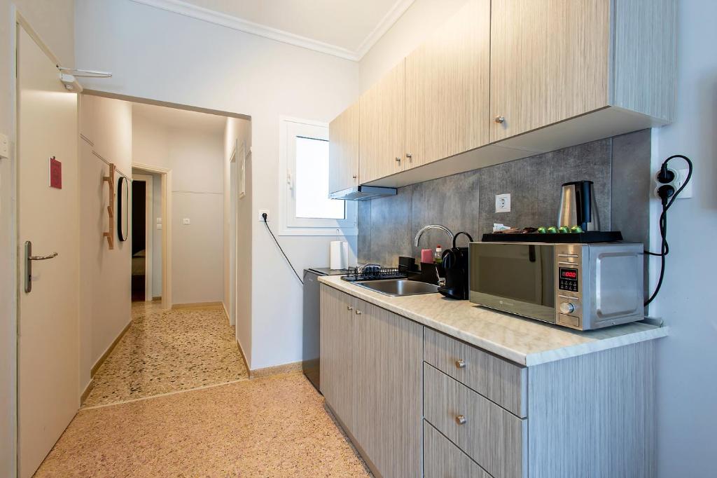 Aris123 by Smart Cozy Suites - Apartments in the heart of Athens - 5 minutes from metro - Available 24hr - Resim 34