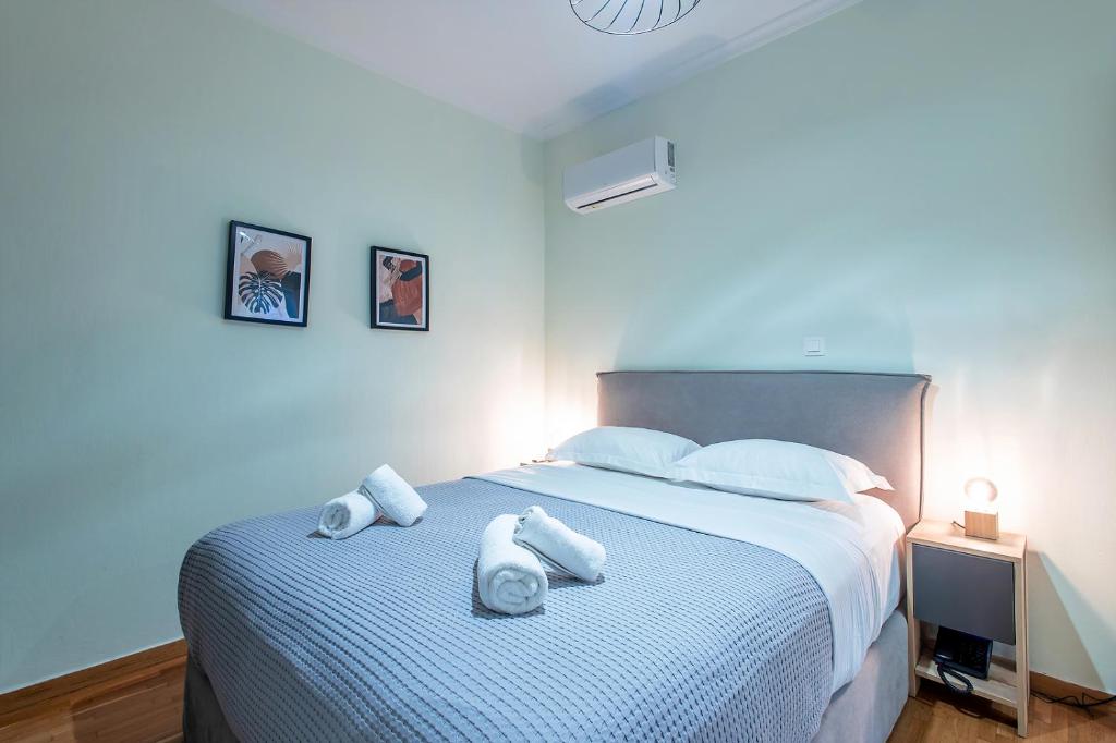 Aris123 by Smart Cozy Suites - Apartments in the heart of Athens - 5 minutes from metro - Available 24hr - Resim 40