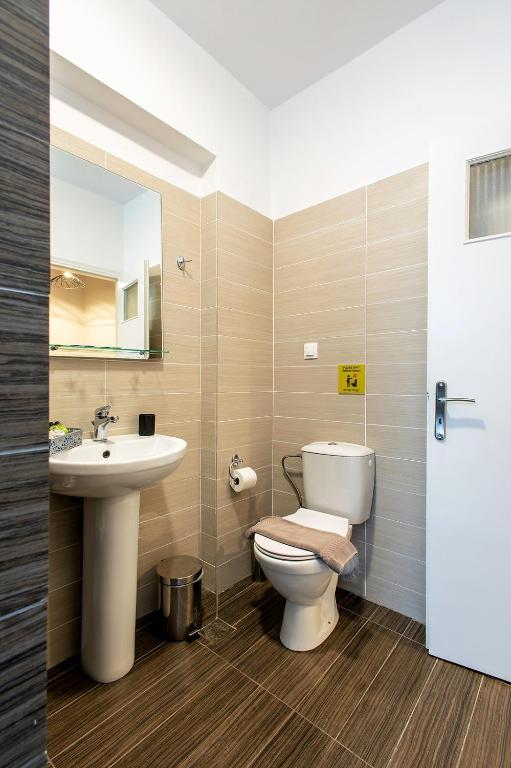 Aris123 by Smart Cozy Suites - Apartments in the heart of Athens - 5 minutes from metro - Available 24hr - Resim 42