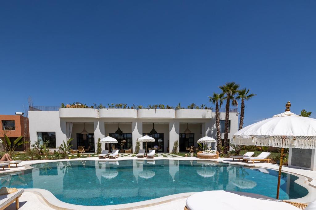 Bazén v ubytování Yin Hotel & Spa nebo v jeho okolí