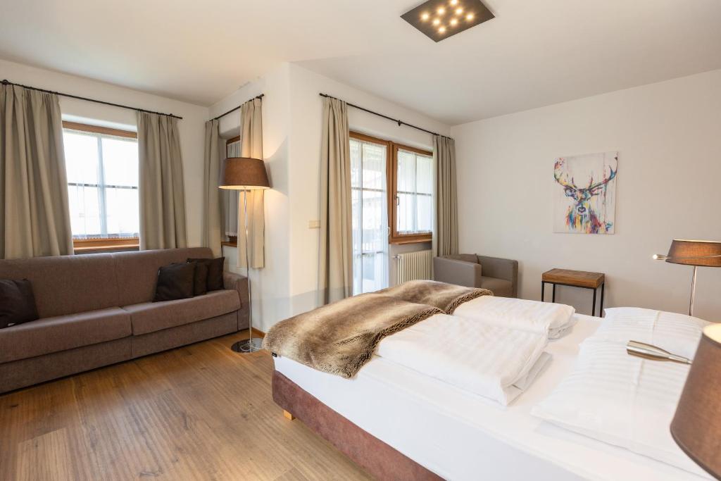 Der Unterwirt Guesthouse - Pool & JRE Restaurant