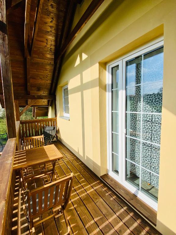 Balkón nebo terasa v ubytování Apartmány na Horce