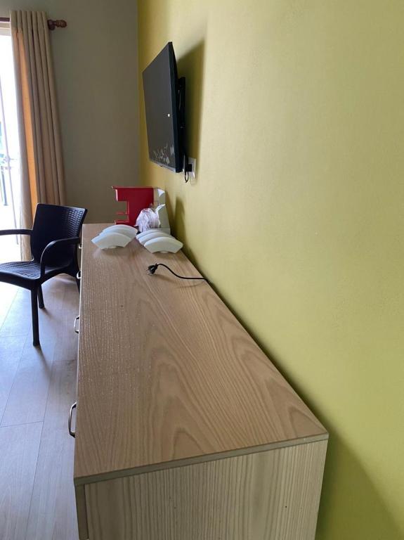 Televiisor ja/või meelelahutuskeskus majutusasutuses Mikpritja Pogradec, Tushemisht 3