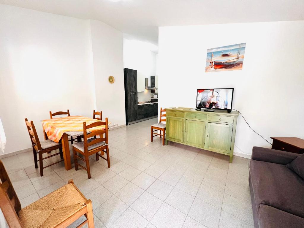 Kuchnia lub aneks kuchenny w obiekcie Residence La Cinta 8