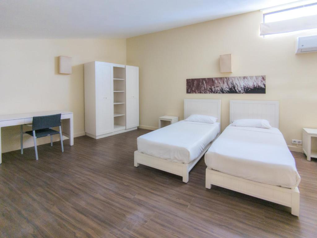 Postel nebo postele na pokoji v ubytování Be Cosy with LOV