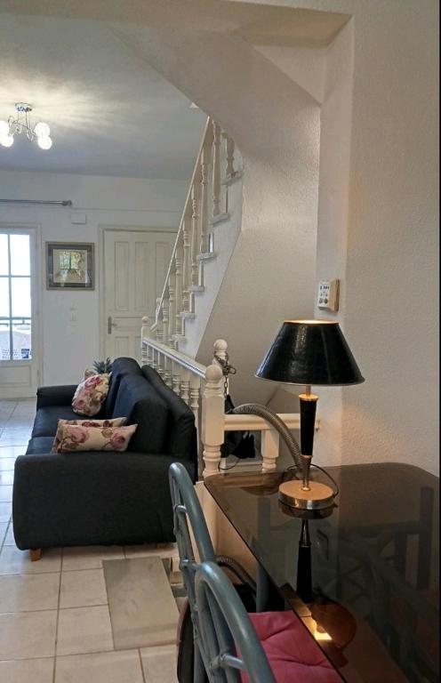 Część wypoczynkowa w obiekcie Cozy maisonette in Pefkochori Chalkidiki