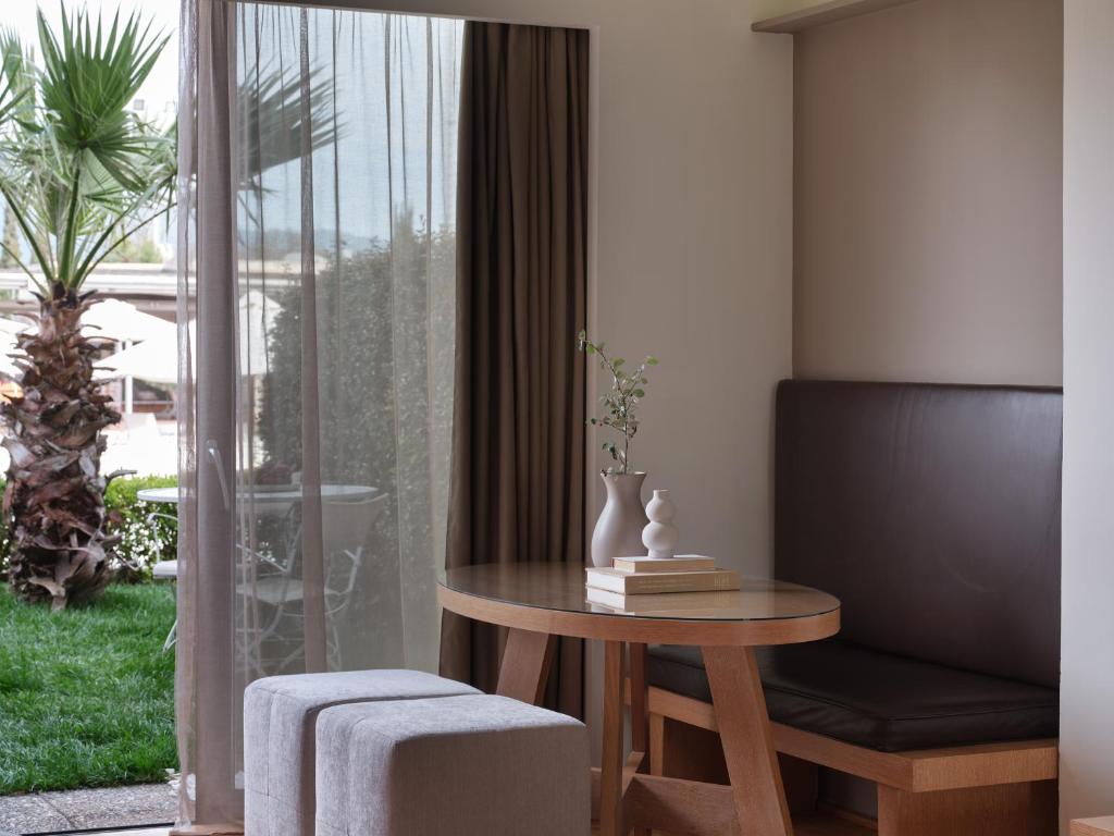 September Hotel Thessaloniki - Suite Junior Avec Vue Sur Piscine