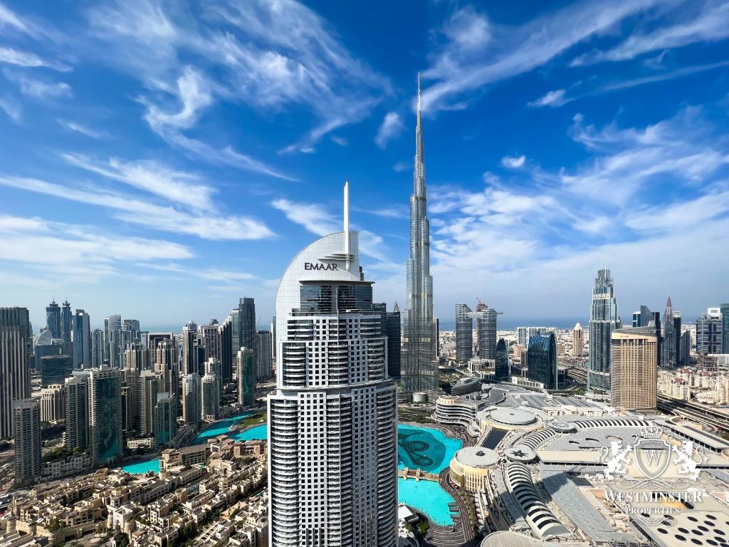 Nespecifikovaný výhled na destinaci Dubaj nebo výhled na město při pohledu z apartmánu
