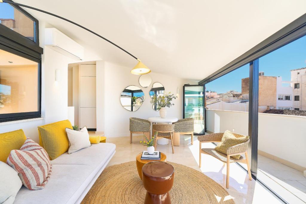 Santos 7 - bright 2-bedroom duplex apartment with two terraces