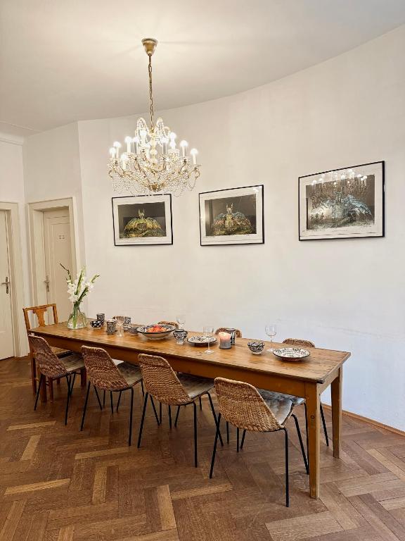 Schloss Mörlbach - Deluxe-Apartment Mit Fünf Schlafzimmern