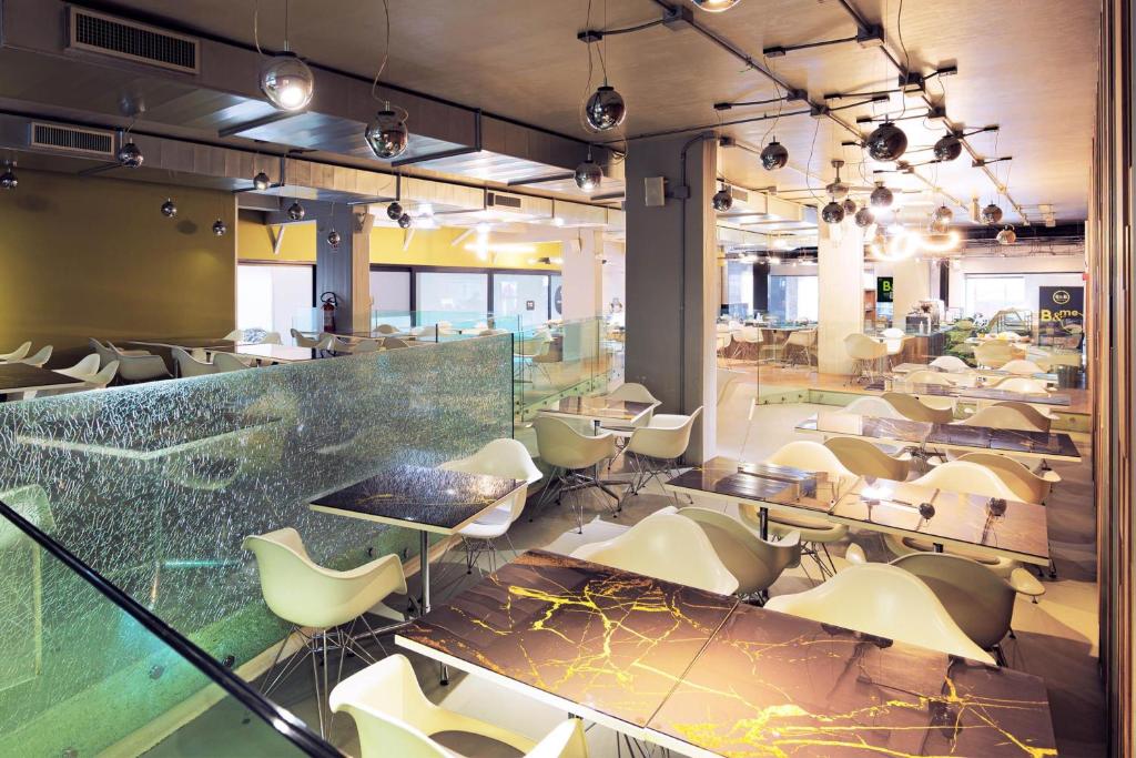 Posezení v ubytování B&B HOTEL Fabriano Janus