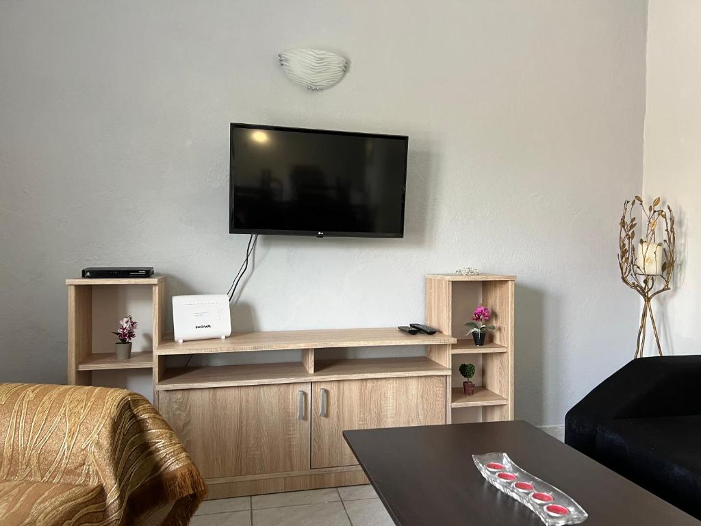 TV a/nebo společenská místnost v ubytování Anastasia’s Home