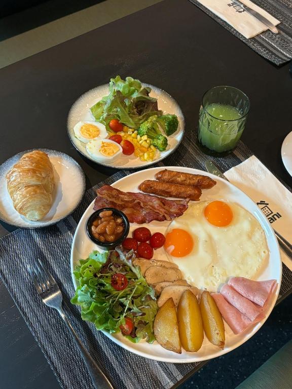 The Gravitique Hotel Khaosan - Resim 41