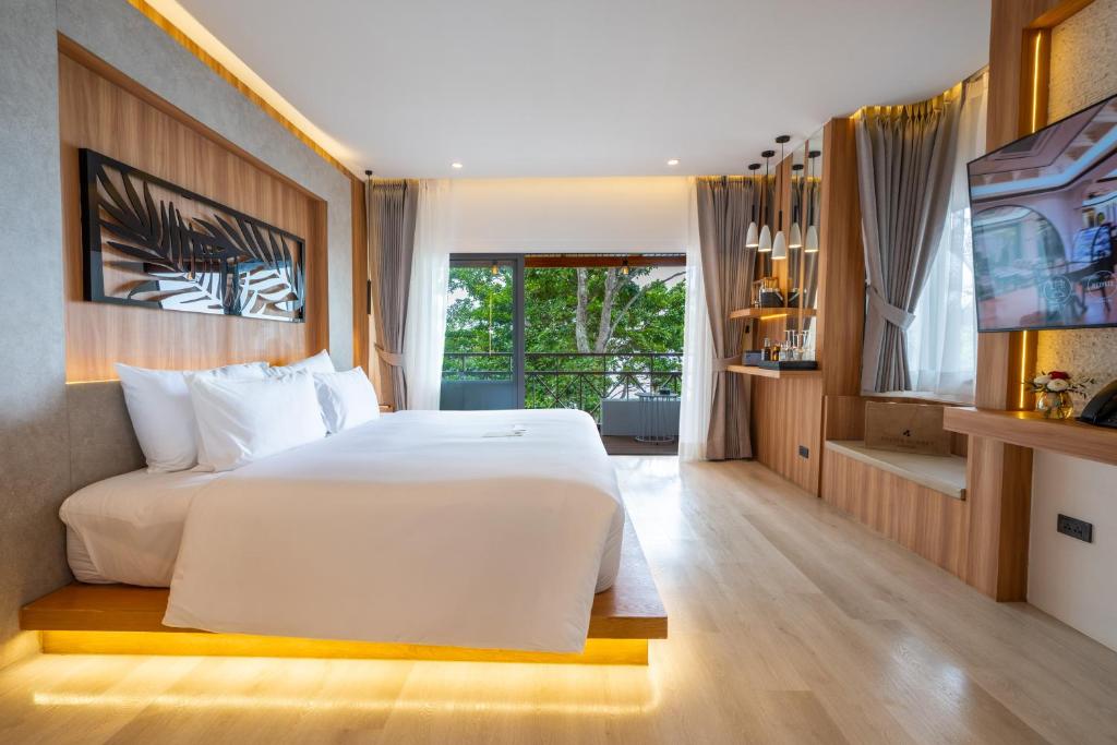 Anona Sunset Boutique - 11