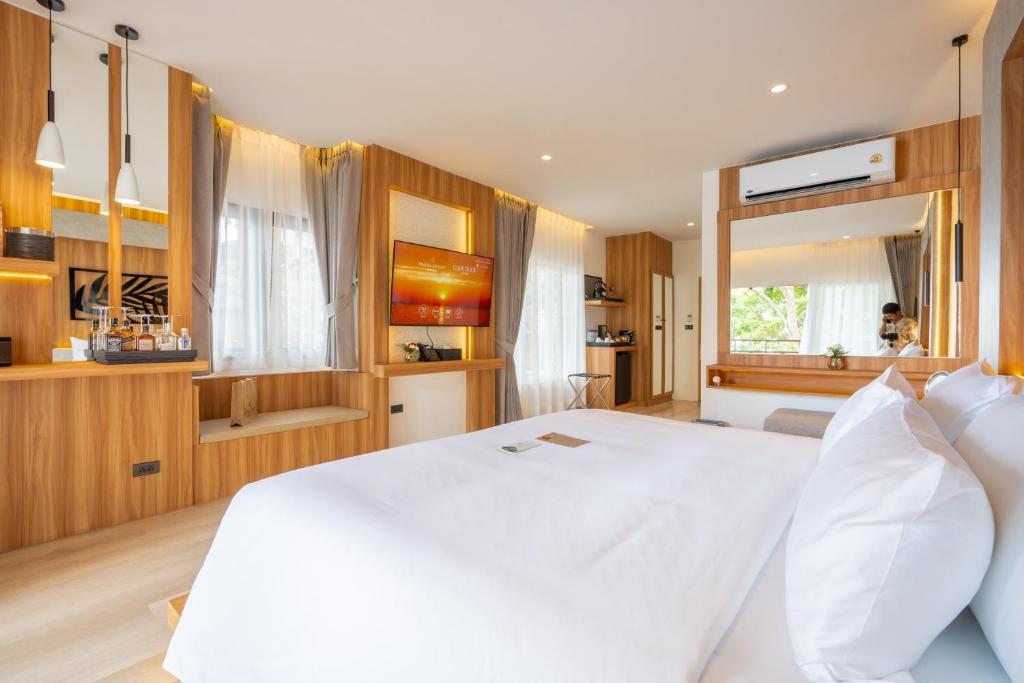 Anona Sunset Boutique - 13