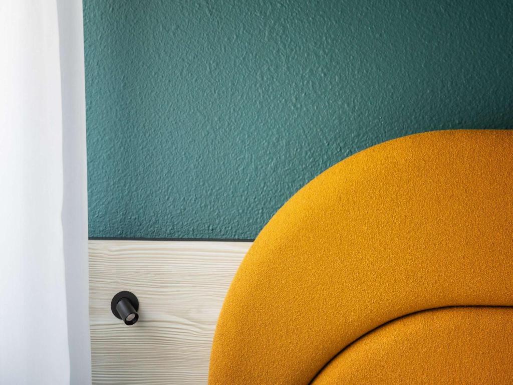 Posezení v ubytování ibis Styles Brugge Centrum