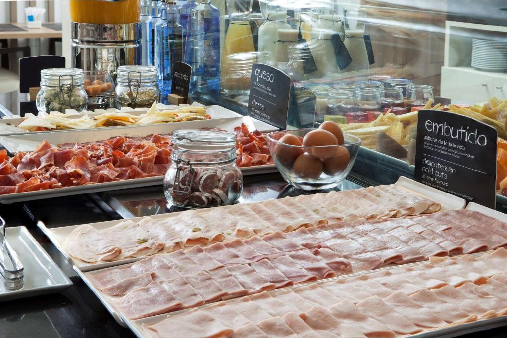 NH Barajas Airport - Resim 30