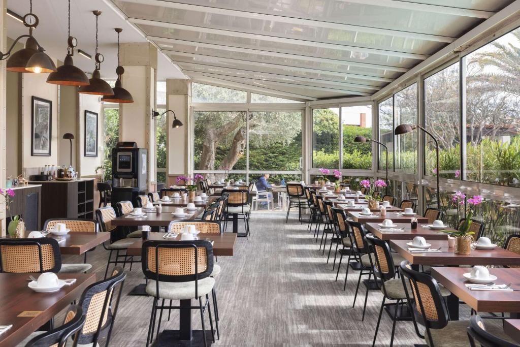 Best Western Hôtel des Orangers Cannes - Resim 3