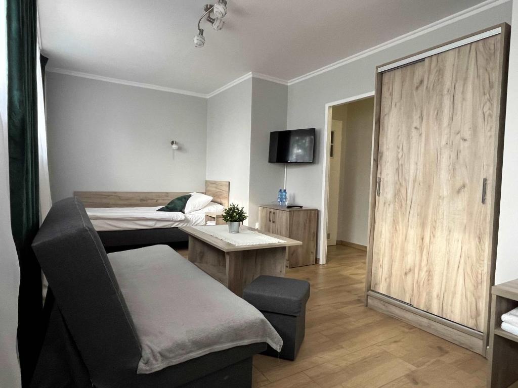 Hotel Leśny - Habitación Triple Con Baño Privado