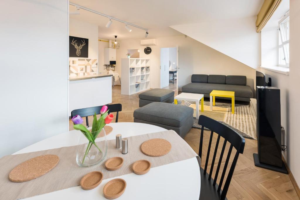 Veleslavin Apartments - 11