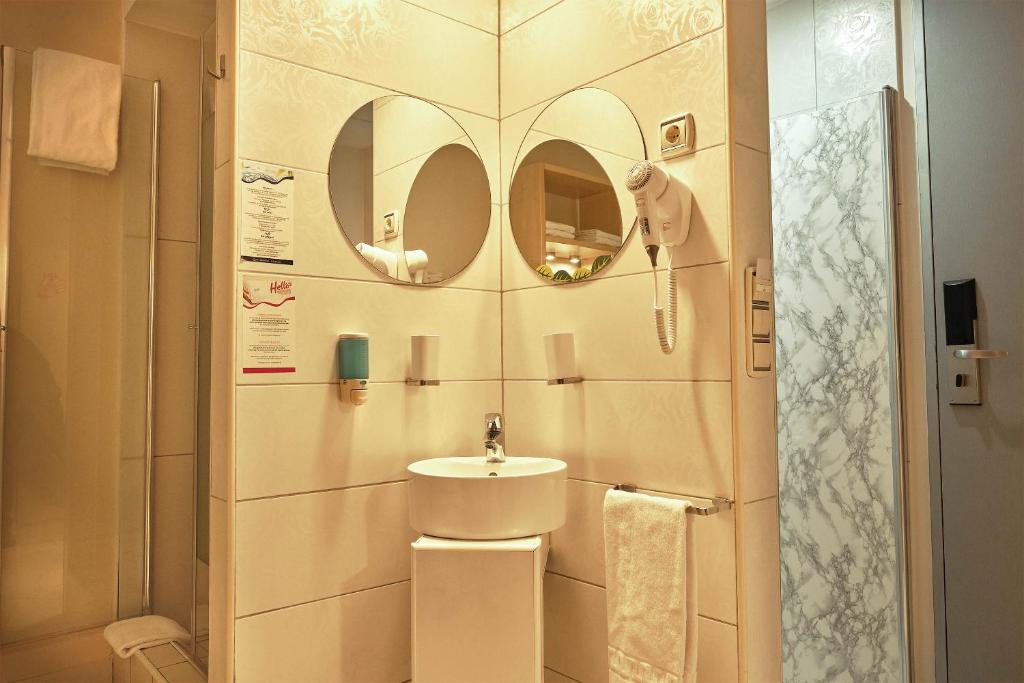 Koupelna v ubytování Hello Hotels Bucuresti Gara de Nord