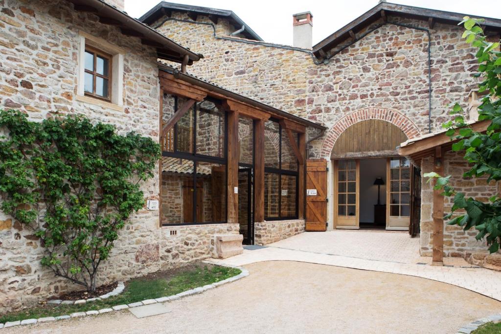 Exteriér nebo vchod ubytování Contact Hôtels Le Savigny & Spa