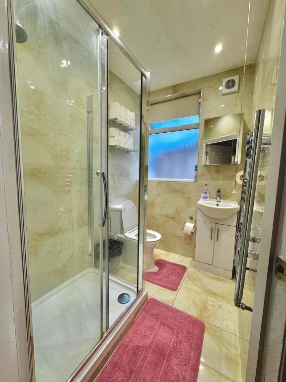 Koupelna v ubytování Denzile Hotel