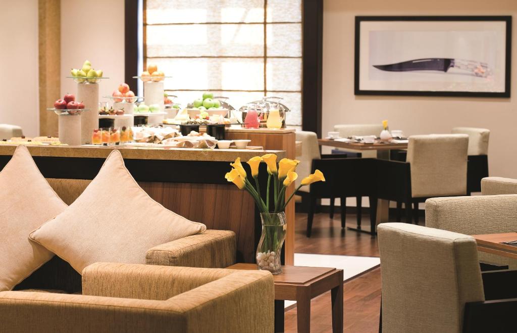 Posezení v ubytování Avani Deira Dubai Hotel