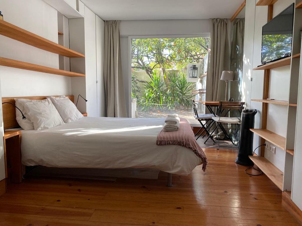 Cozy Central Studio with Private Terrace
