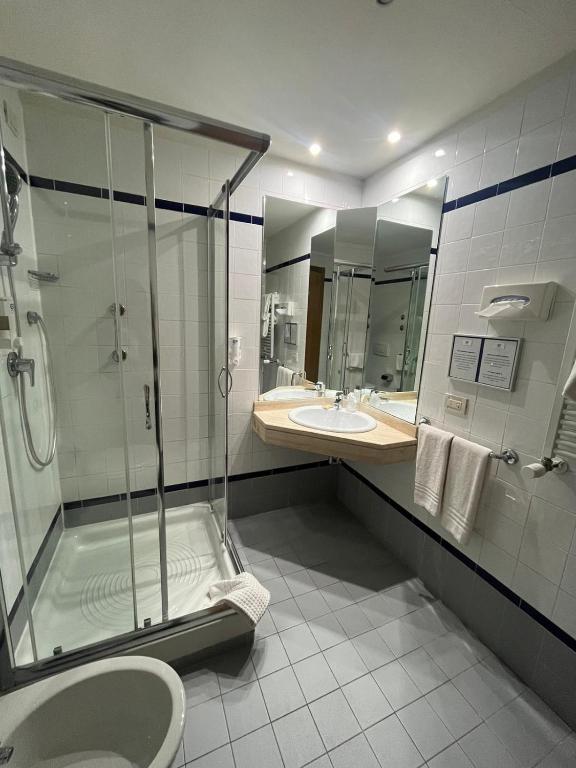 Kúpeľňa v ubytovaní GP Hotel