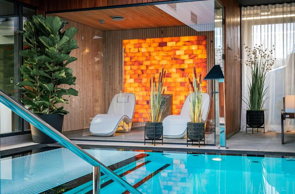 Πισίνα στο ή κοντά στο Albatross Relax Bungalow seaside