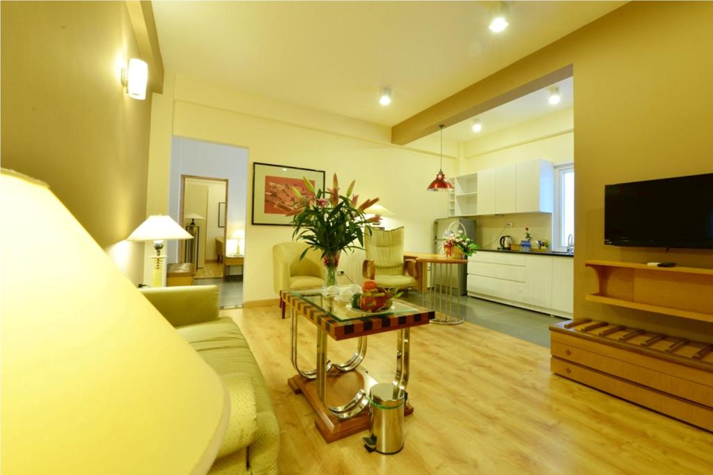 Hanoi Golden Sunshine Villa Hotel and Travel - Family Room