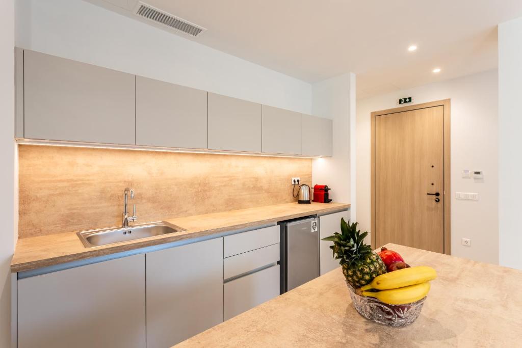 Grec Suites Dafni, Athens by GrecCollection - 9