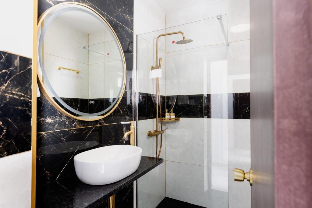 Magna Oura - Resim 7