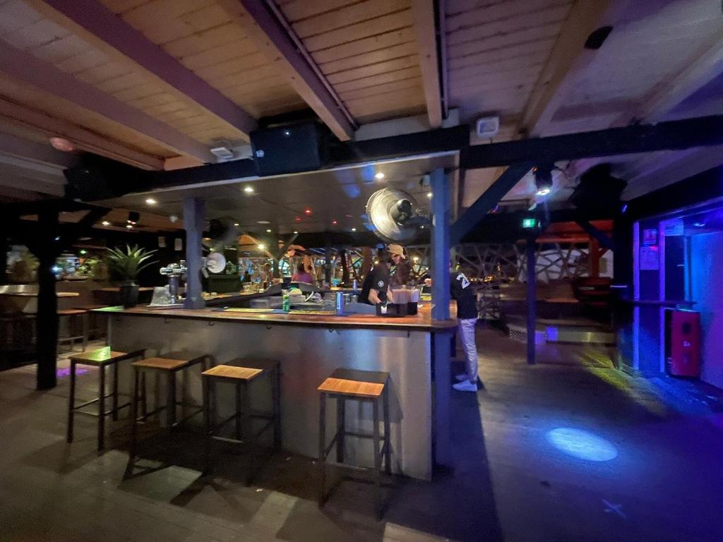 Lounge nebo bar v ubytování Expérience unique sur un bateau